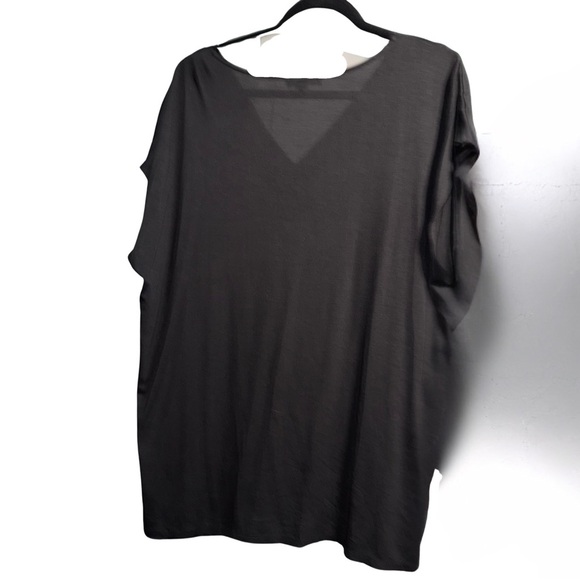 Lane Bryant Black Short Sleeved Tunic with V Neck Design - Picture 5 of 5